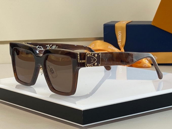Louis Vuitton Sunglasses ID:20230516-119